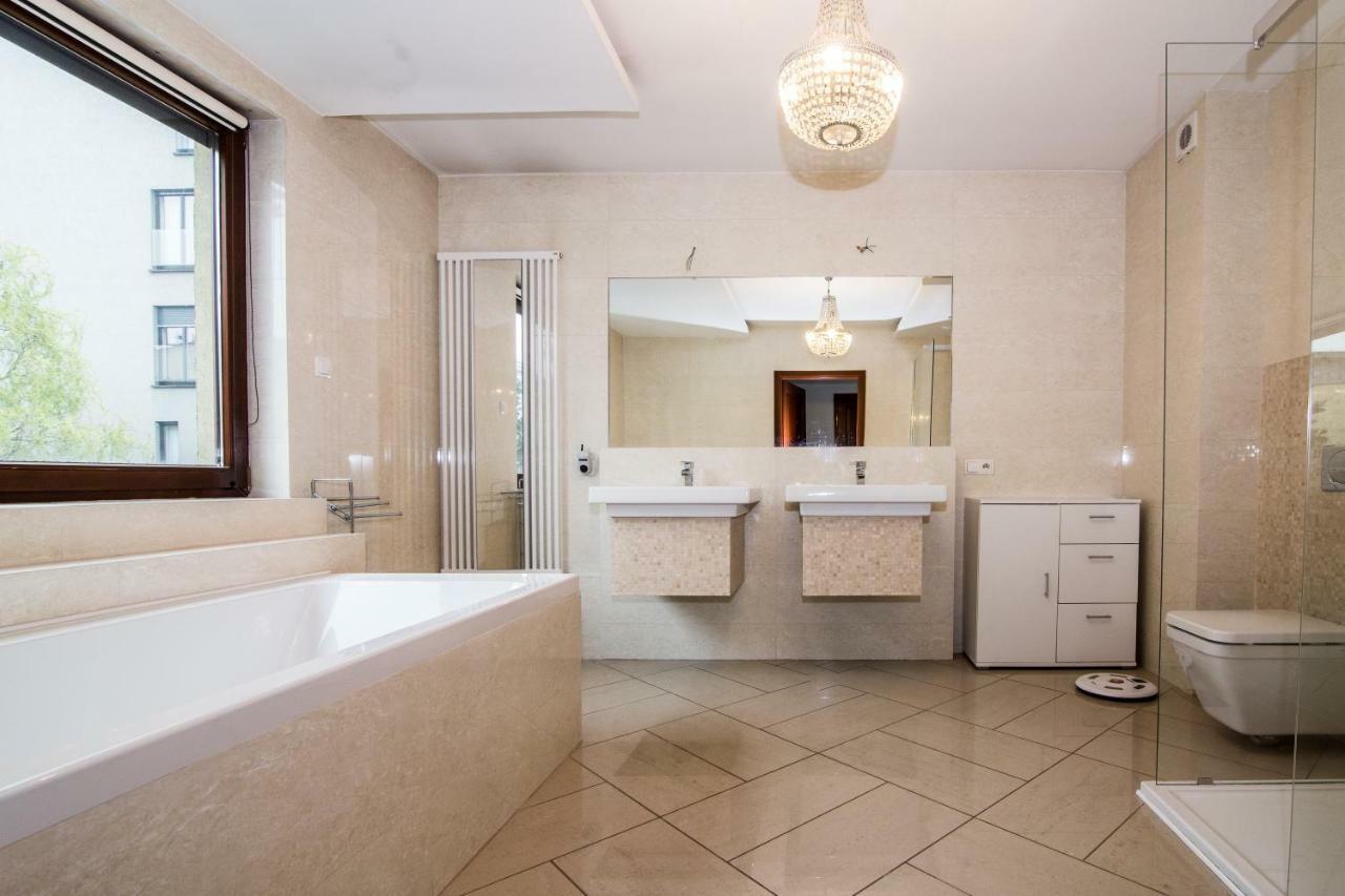 Apartamenty Hierowskiego 60G คาโตวีตเซ ภายนอก รูปภาพ